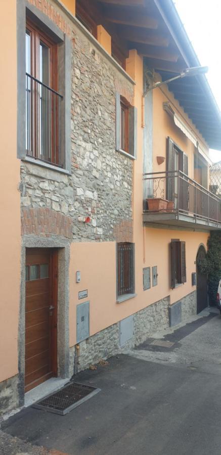 Casa Del Lago Travedona Esterno foto